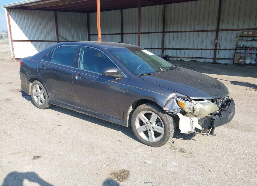 2013 Toyota Camry SE (VIN 4T1BF1FK2DU704202) main photo