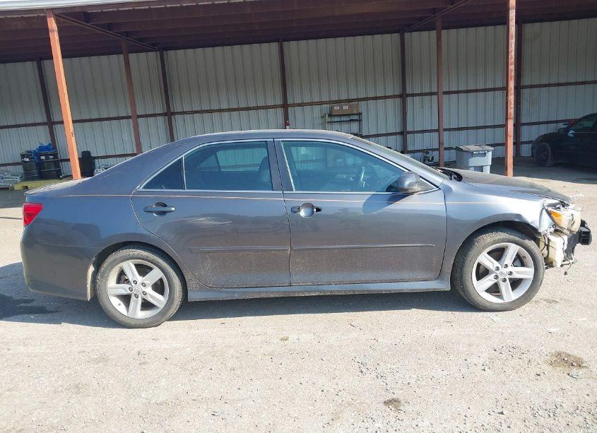 Photo 13 of 2013 Toyota Camry SE (VIN 4T1BF1FK2DU704202)