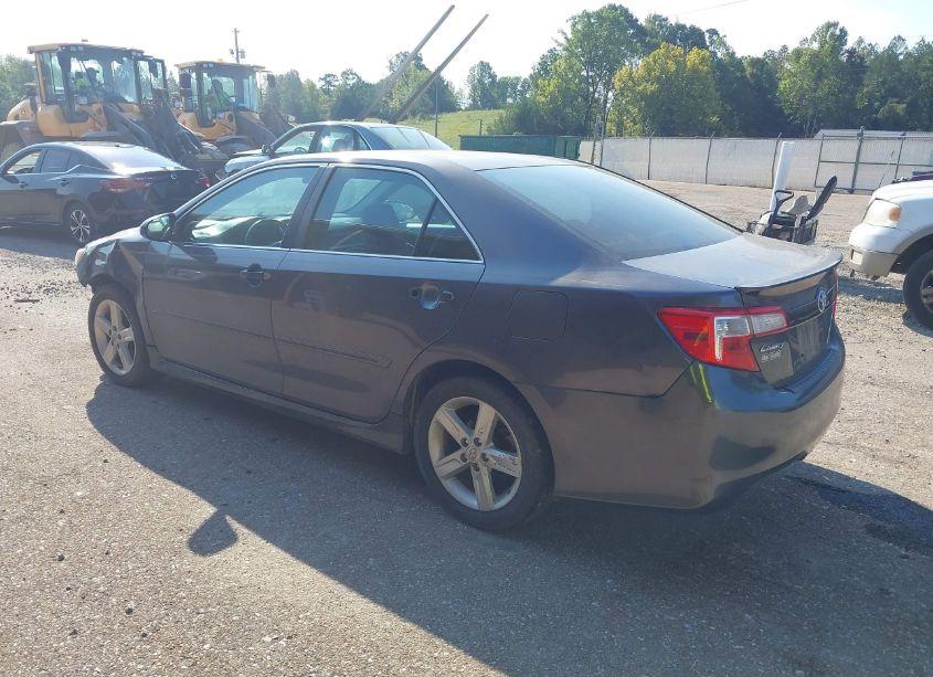 Photo 3 of 2013 Toyota Camry SE (VIN 4T1BF1FK2DU704202)