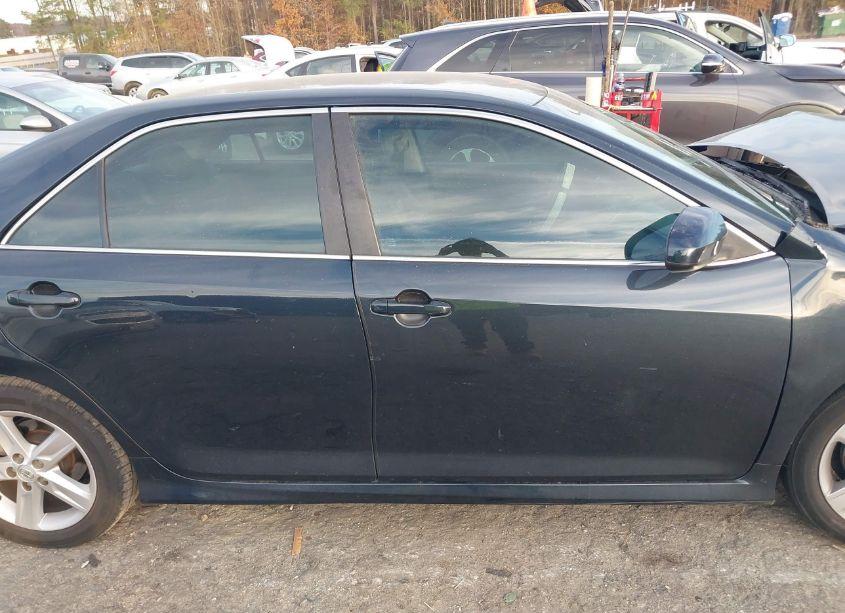 Photo 13 of 2013 Toyota Camry SE (VIN 4T1BF1FK2DU704751)