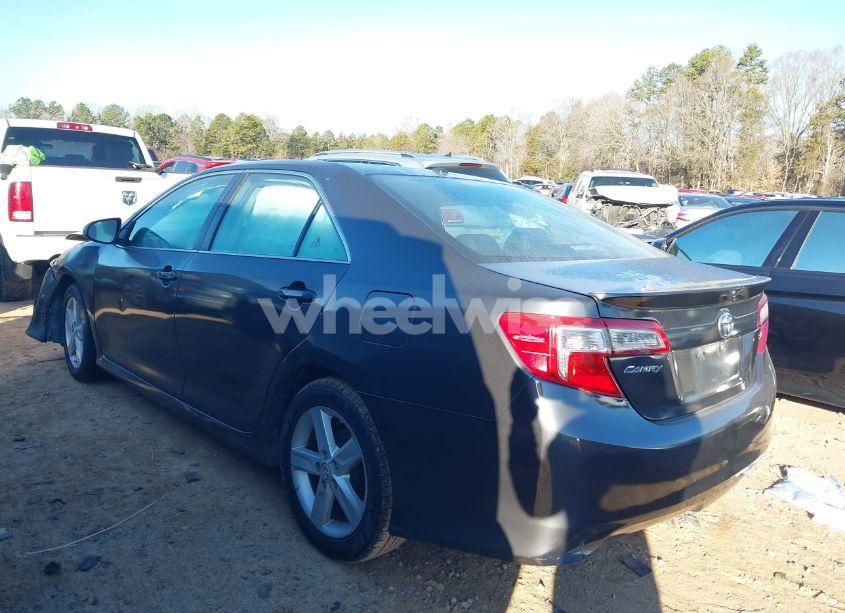 Photo 3 of 2013 Toyota Camry SE (VIN 4T1BF1FK2DU707472)