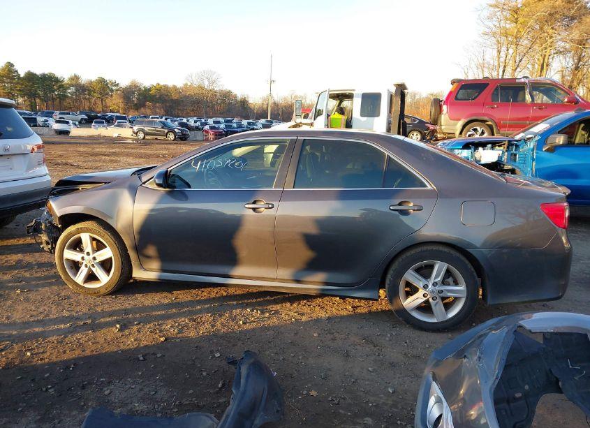 Photo 15 of 2013 Toyota Camry SE (VIN 4T1BF1FK2DU709965)