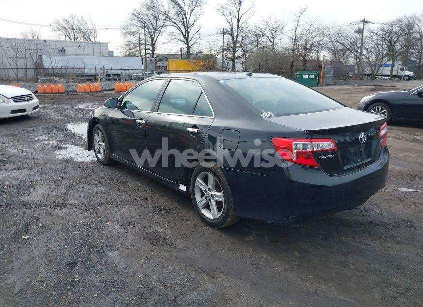 Photo 3 of 2013 Toyota Camry SE (VIN 4T1BF1FK2DU714115)