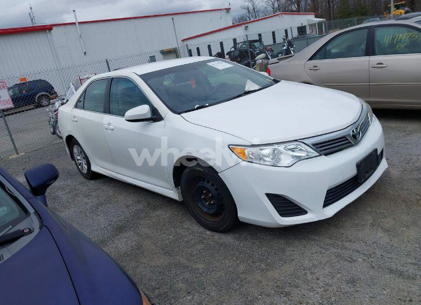 2013 Toyota Camry L (VIN 4T1BF1FK2DU714485) main photo