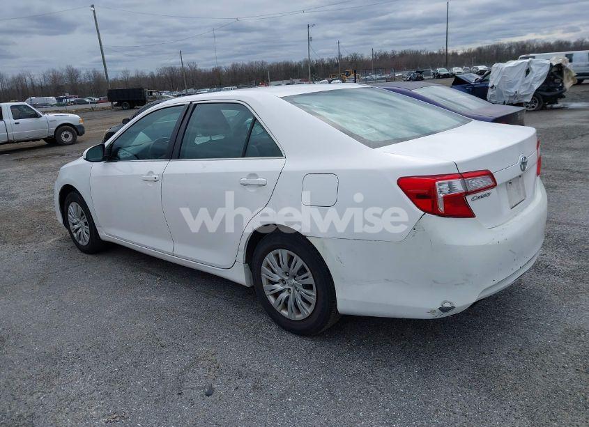 Photo 3 of 2013 Toyota Camry L (VIN 4T1BF1FK2DU714485)