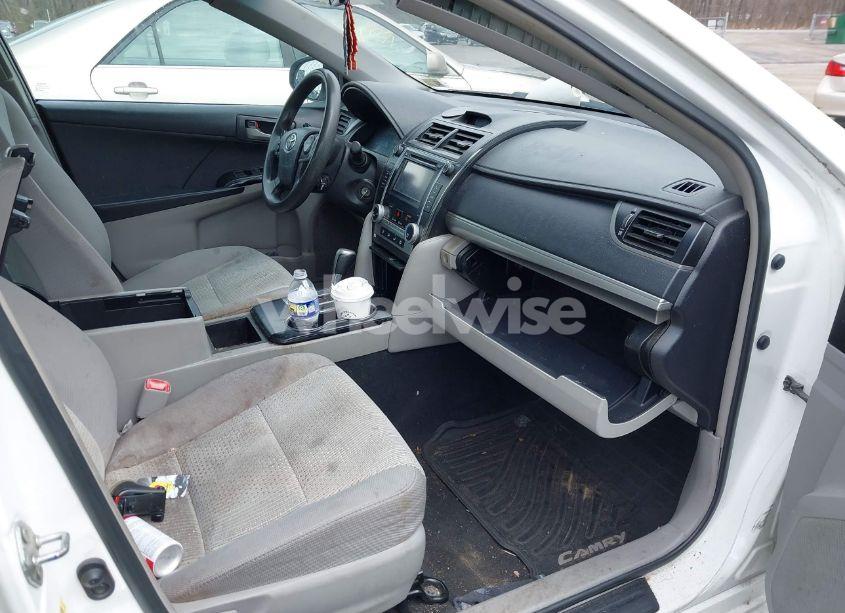 Photo 5 of 2013 Toyota Camry L (VIN 4T1BF1FK2DU714485)