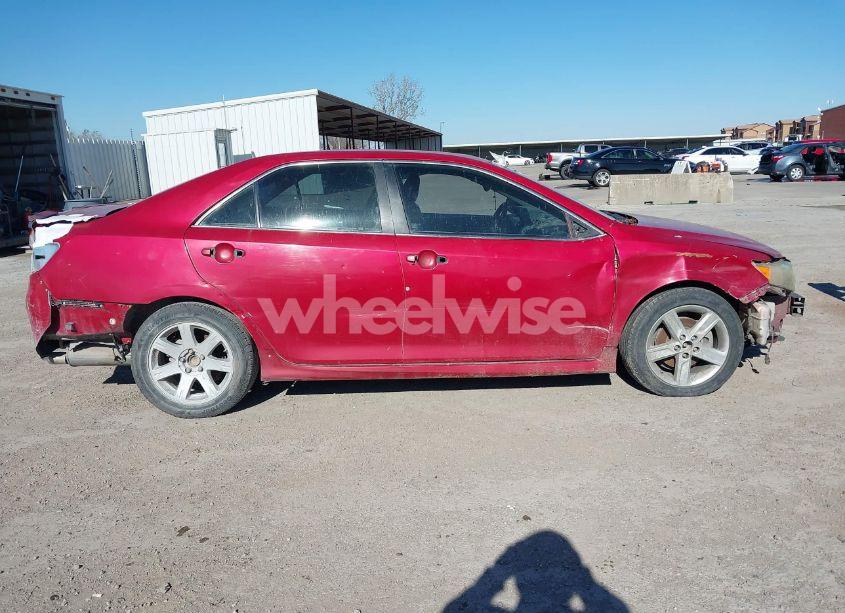 Photo 12 of 2013 Toyota Camry SE (VIN 4T1BF1FK2DU718942)