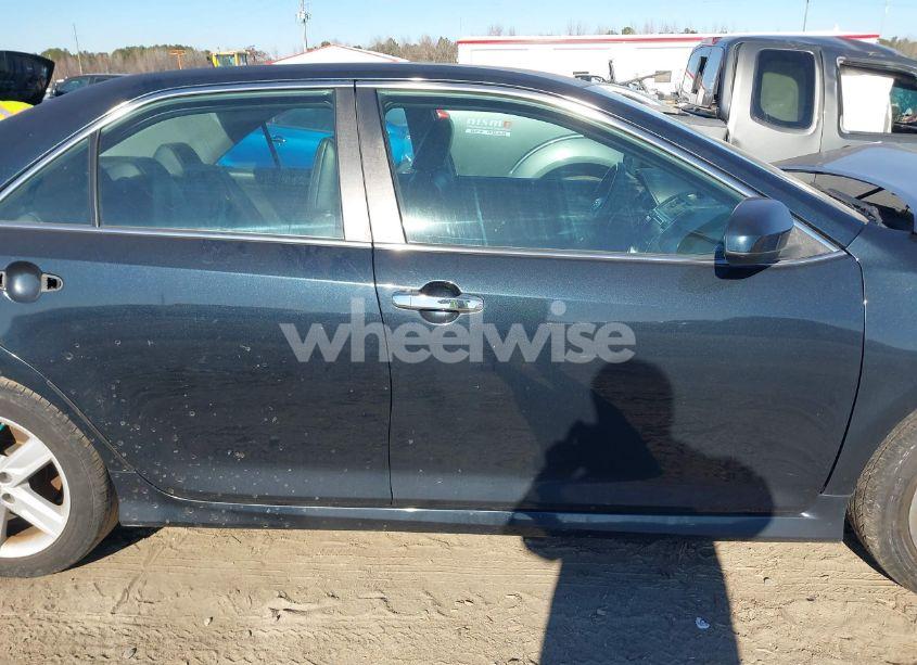 Photo 14 of 2014 Toyota Camry SE (VIN 4T1BF1FK2EU306036)