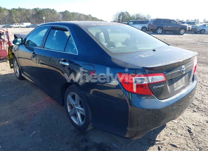 Photo 3 of 2014 Toyota Camry SE (VIN 4T1BF1FK2EU306036)