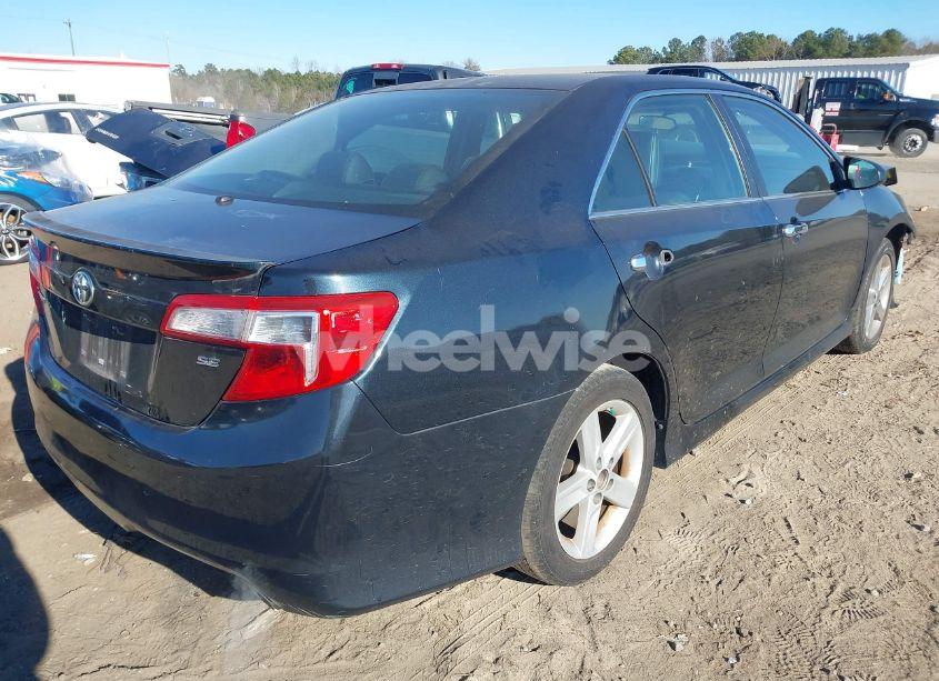 Photo 4 of 2014 Toyota Camry SE (VIN 4T1BF1FK2EU306036)