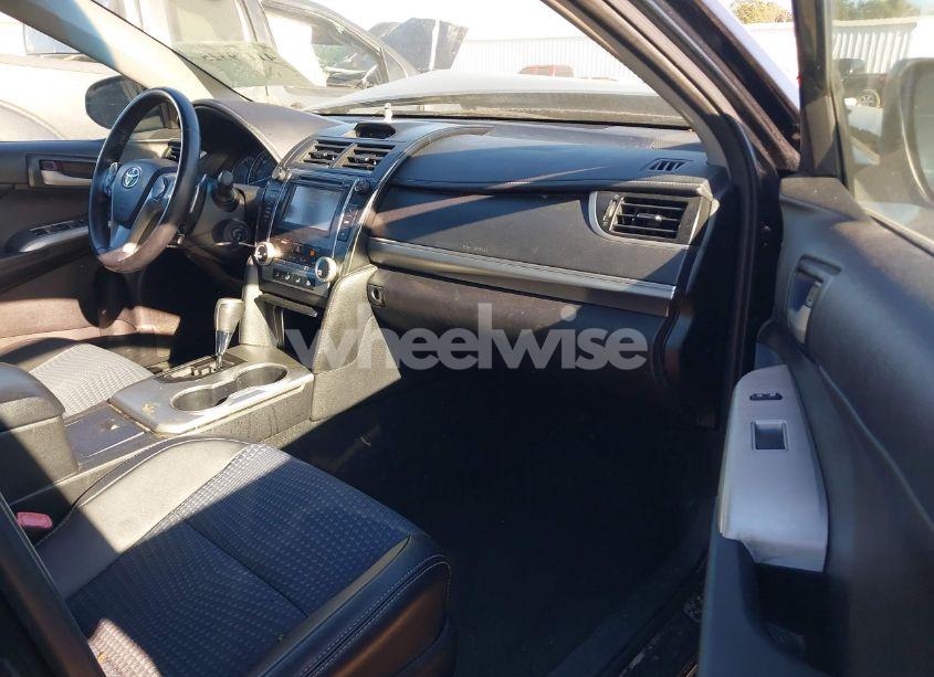 Photo 5 of 2014 Toyota Camry SE (VIN 4T1BF1FK2EU306036)