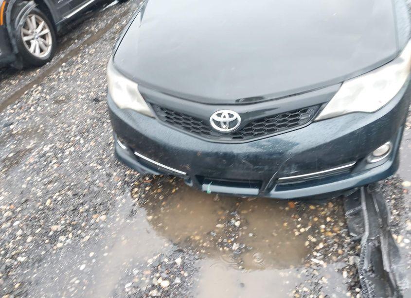 Photo 10 of 2014 Toyota Camry SE (VIN 4T1BF1FK2EU311639)