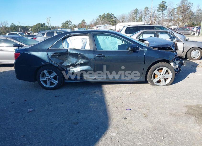 Photo 13 of 2014 Toyota Camry SE (VIN 4T1BF1FK2EU320308)