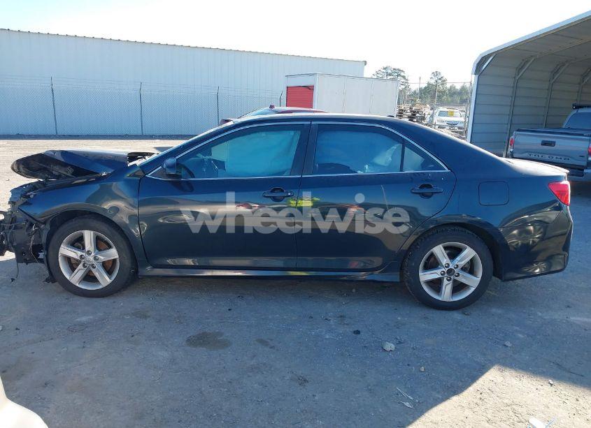 Photo 14 of 2014 Toyota Camry SE (VIN 4T1BF1FK2EU320308)