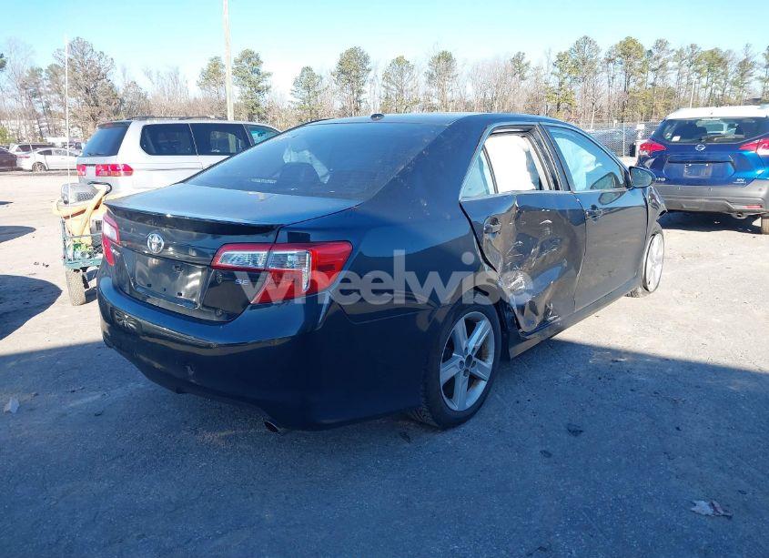 Photo 4 of 2014 Toyota Camry SE (VIN 4T1BF1FK2EU320308)