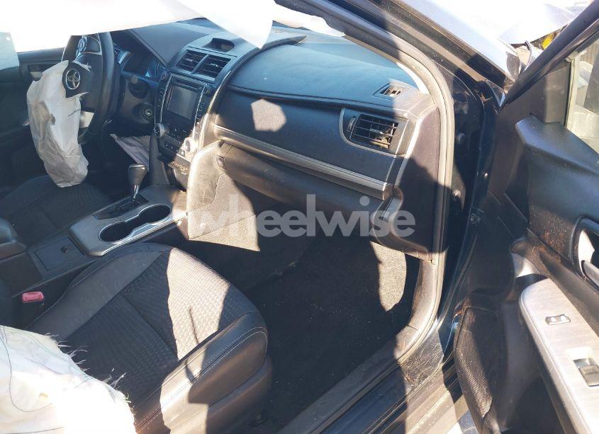 Photo 5 of 2014 Toyota Camry SE (VIN 4T1BF1FK2EU320308)