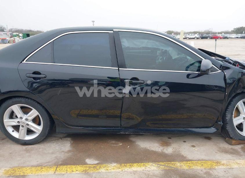 Photo 15 of 2014 Toyota Camry SE (VIN 4T1BF1FK2EU321748)