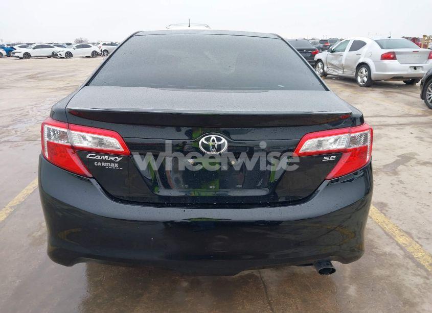 Photo 17 of 2014 Toyota Camry SE (VIN 4T1BF1FK2EU321748)