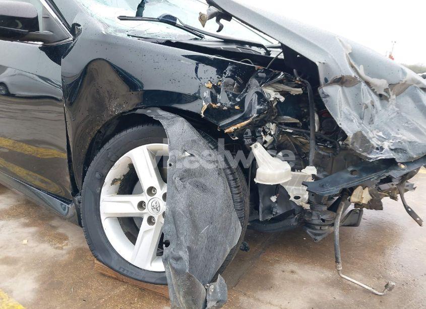 Photo 18 of 2014 Toyota Camry SE (VIN 4T1BF1FK2EU321748)