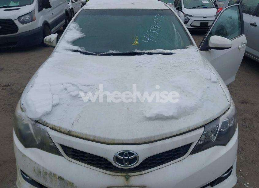 Photo 10 of 2014 Toyota Camry SE (VIN 4T1BF1FK2EU333706)