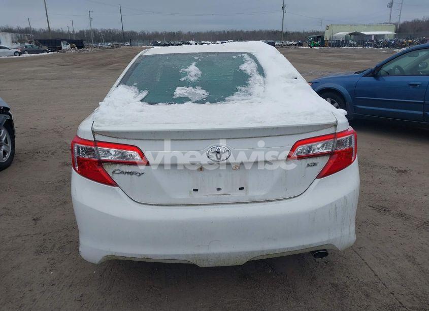 Photo 16 of 2014 Toyota Camry SE (VIN 4T1BF1FK2EU333706)