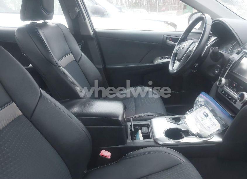 Photo 5 of 2014 Toyota Camry SE (VIN 4T1BF1FK2EU333706)