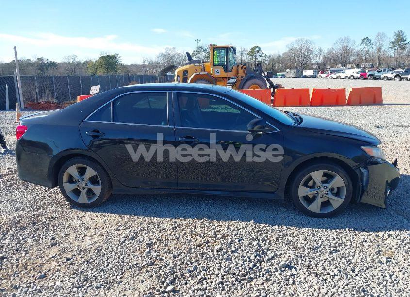 Photo 13 of 2014 Toyota Camry SE SPORT (VIN 4T1BF1FK2EU349730)