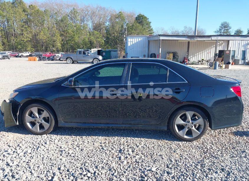 Photo 14 of 2014 Toyota Camry SE SPORT (VIN 4T1BF1FK2EU349730)