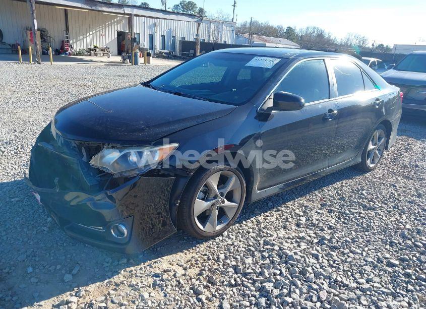 Photo 2 of 2014 Toyota Camry SE SPORT (VIN 4T1BF1FK2EU349730)