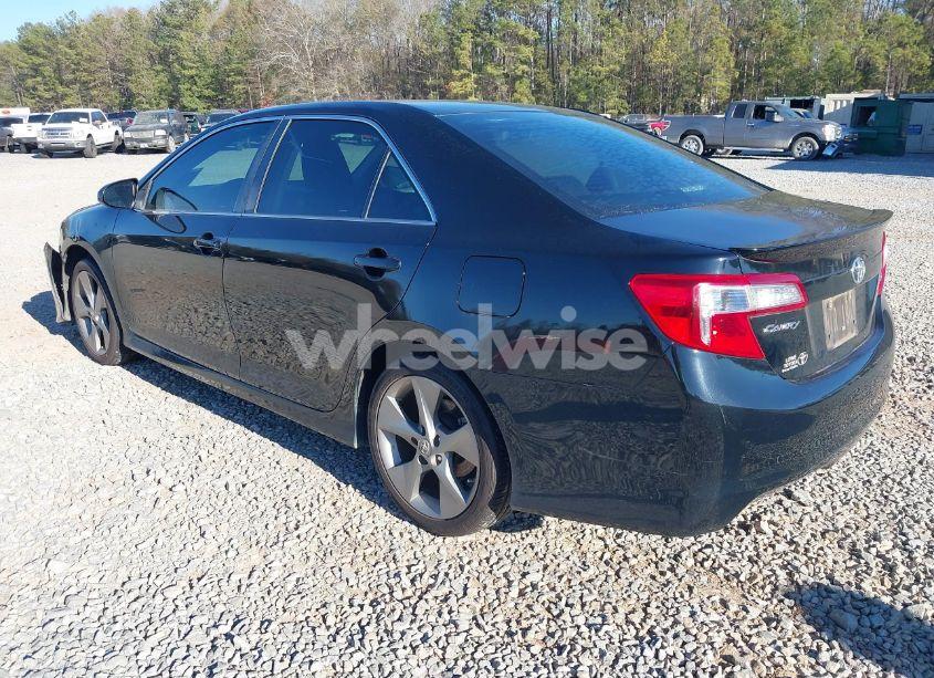 Photo 3 of 2014 Toyota Camry SE SPORT (VIN 4T1BF1FK2EU349730)