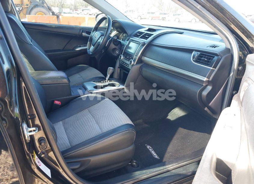 Photo 5 of 2014 Toyota Camry SE SPORT (VIN 4T1BF1FK2EU349730)