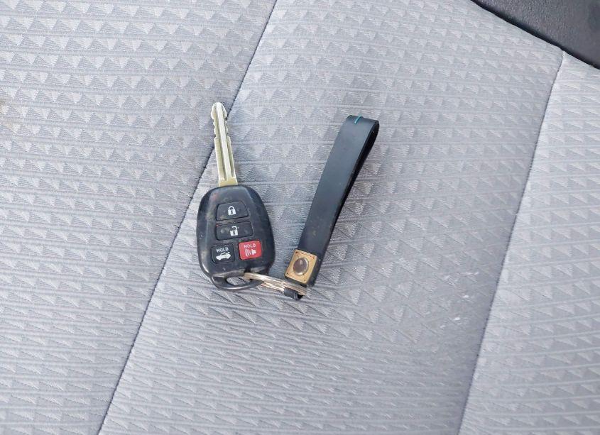 Photo 11 of 2014 Toyota Camry SE (VIN 4T1BF1FK2EU350232)