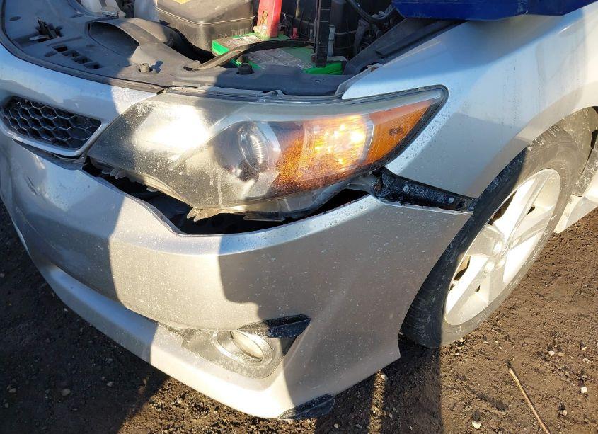 Photo 6 of 2014 Toyota Camry SE (VIN 4T1BF1FK2EU350232)