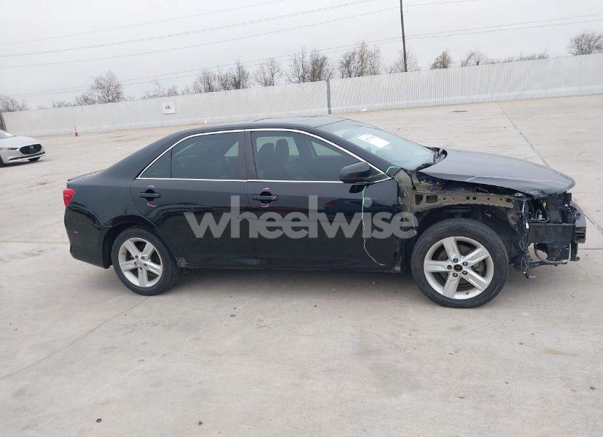 Photo 13 of 2014 Toyota Camry SE (VIN 4T1BF1FK2EU364101)