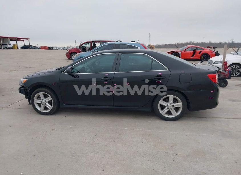 Photo 14 of 2014 Toyota Camry SE (VIN 4T1BF1FK2EU364101)