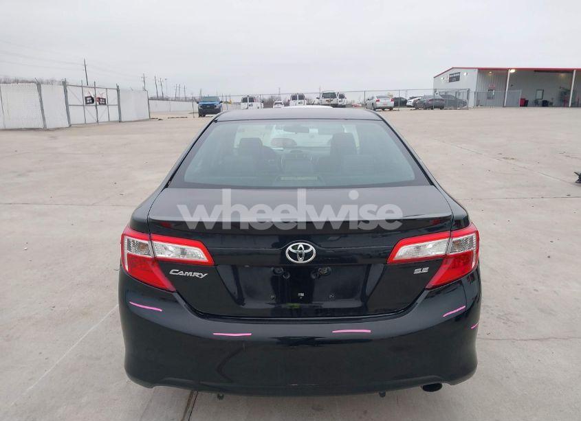 Photo 16 of 2014 Toyota Camry SE (VIN 4T1BF1FK2EU364101)