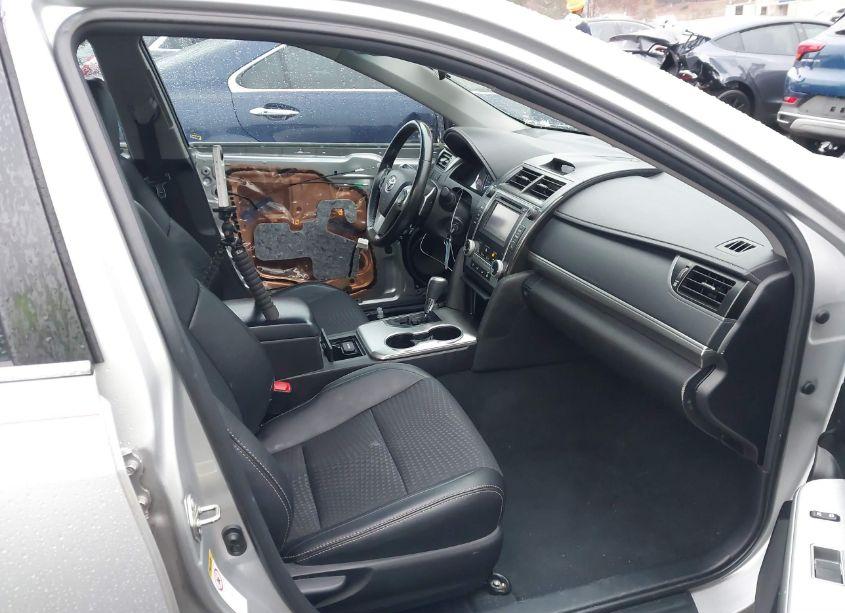 Photo 5 of 2014 Toyota Camry SE (VIN 4T1BF1FK2EU365071)