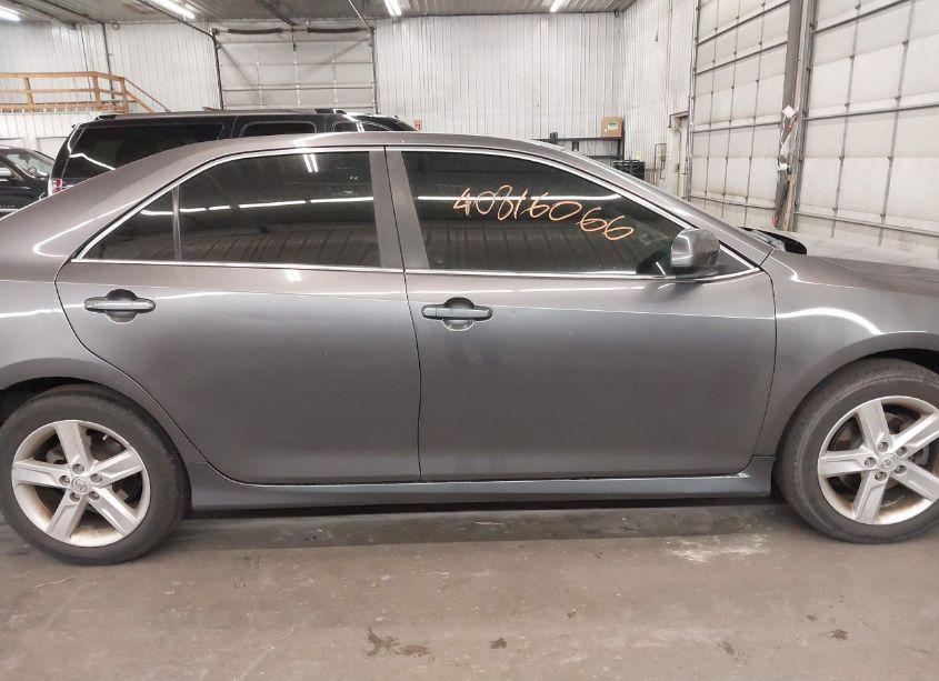 Photo 14 of 2014 Toyota Camry SE (VIN 4T1BF1FK2EU375194)