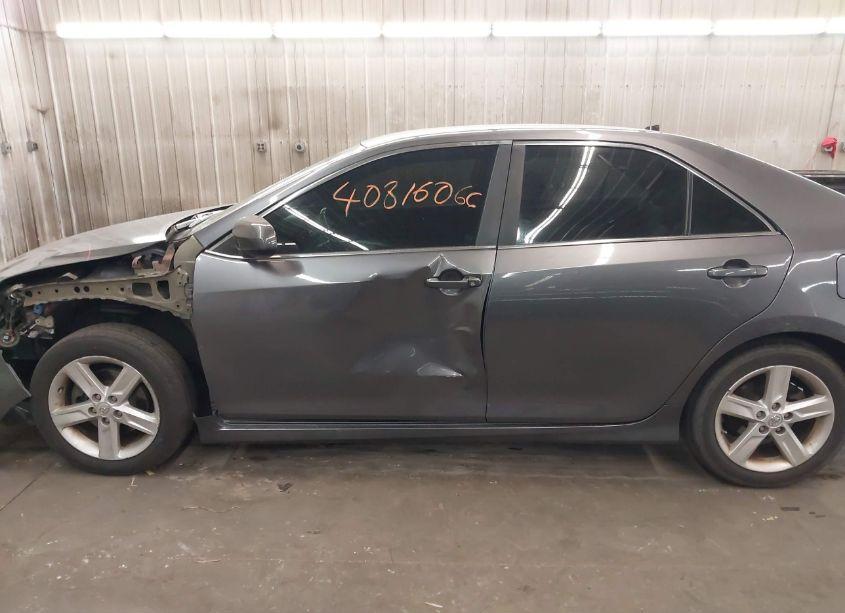 Photo 15 of 2014 Toyota Camry SE (VIN 4T1BF1FK2EU375194)