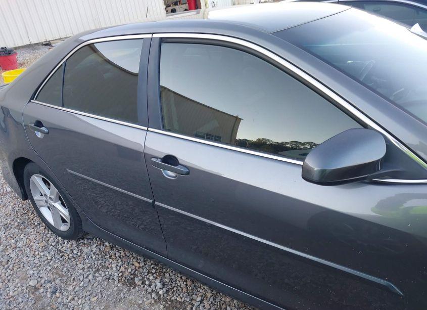 Photo 13 of 2014 Toyota Camry SE (VIN 4T1BF1FK2EU376684)