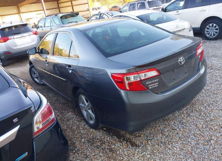 Photo 3 of 2014 Toyota Camry SE (VIN 4T1BF1FK2EU376684)