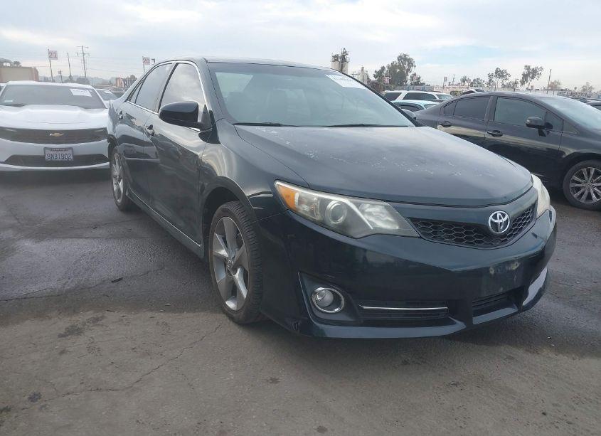 2014 Toyota Camry SE SPORT (VIN 4T1BF1FK2EU378600) main photo
