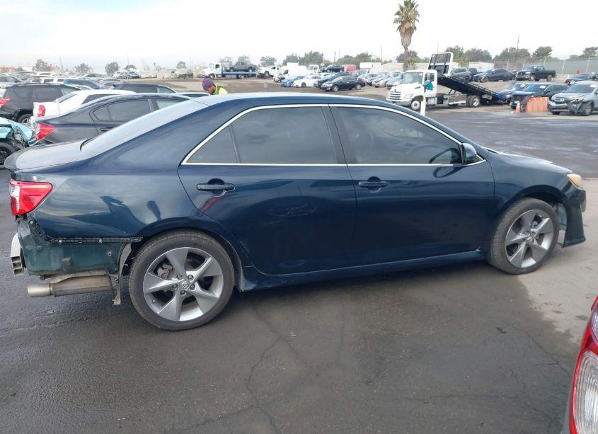 Photo 14 of 2014 Toyota Camry SE SPORT (VIN 4T1BF1FK2EU378600)