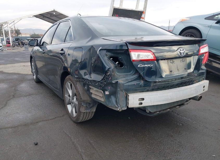 Photo 3 of 2014 Toyota Camry SE SPORT (VIN 4T1BF1FK2EU378600)