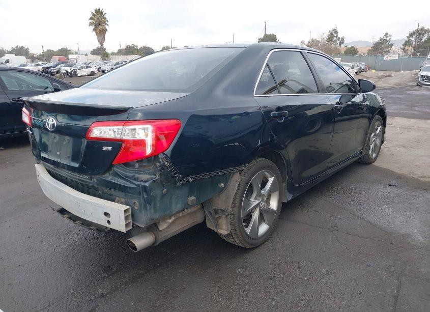 Photo 4 of 2014 Toyota Camry SE SPORT (VIN 4T1BF1FK2EU378600)