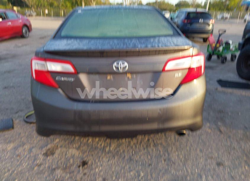 Photo 17 of 2014 Toyota Camry SE (VIN 4T1BF1FK2EU381528)