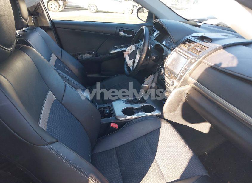 Photo 5 of 2014 Toyota Camry SE SPORT (VIN 4T1BF1FK2EU385742)