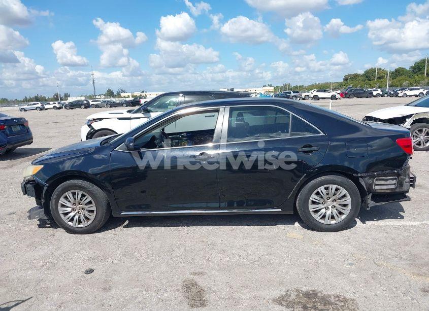 Photo 15 of 2014 Toyota Camry LE (VIN 4T1BF1FK2EU398460)