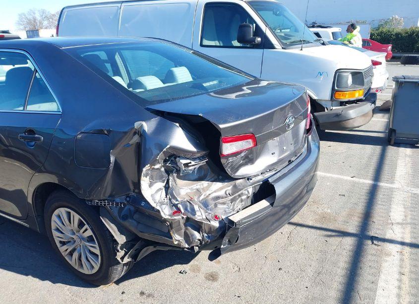 Photo 6 of 2014 Toyota Camry LE (VIN 4T1BF1FK2EU398622)