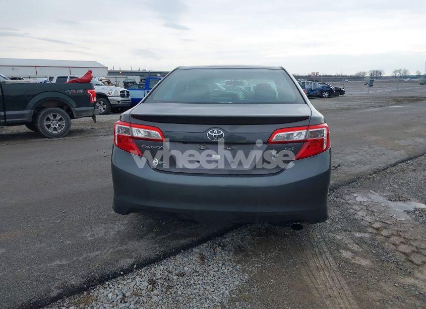 Photo 17 of 2014 Toyota Camry SE (VIN 4T1BF1FK2EU399060)